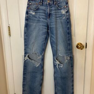 American Eagle Straight Leg Distressed Women's Jeans